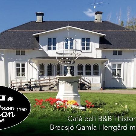 Bredsjoe Gamla Herrgard White Dream Mansion Hallefors  Экстерьер фото